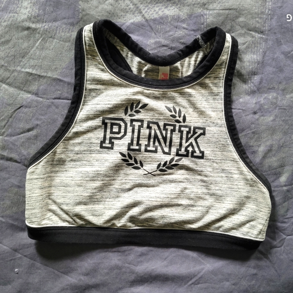 ⭐️PINK Victoria's Secret Sports Bra⭐️